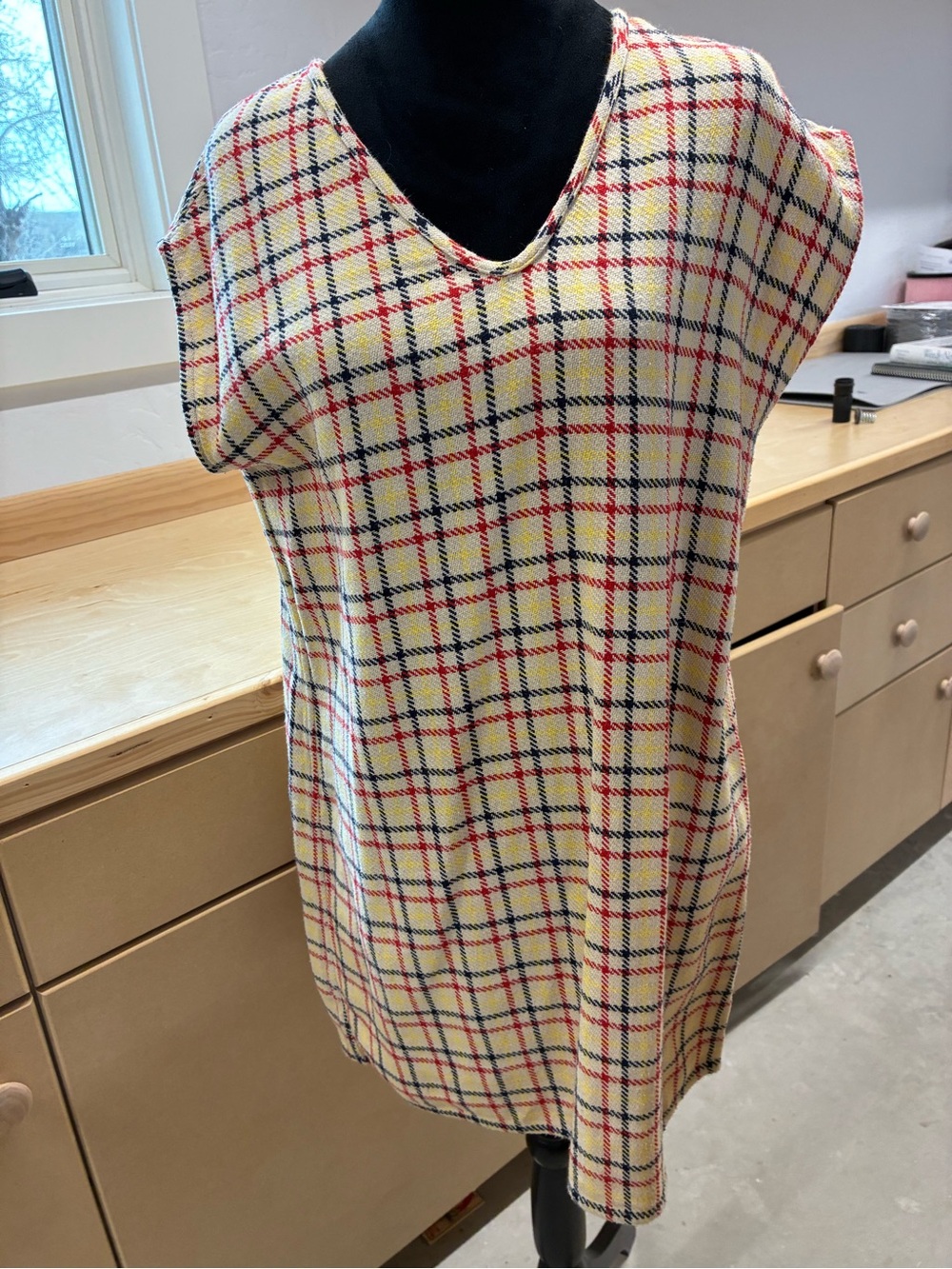 Ace and jig Jasper plaid Sleeveless V-Neck Plaid Knit Tunic - Yellow Red Navy